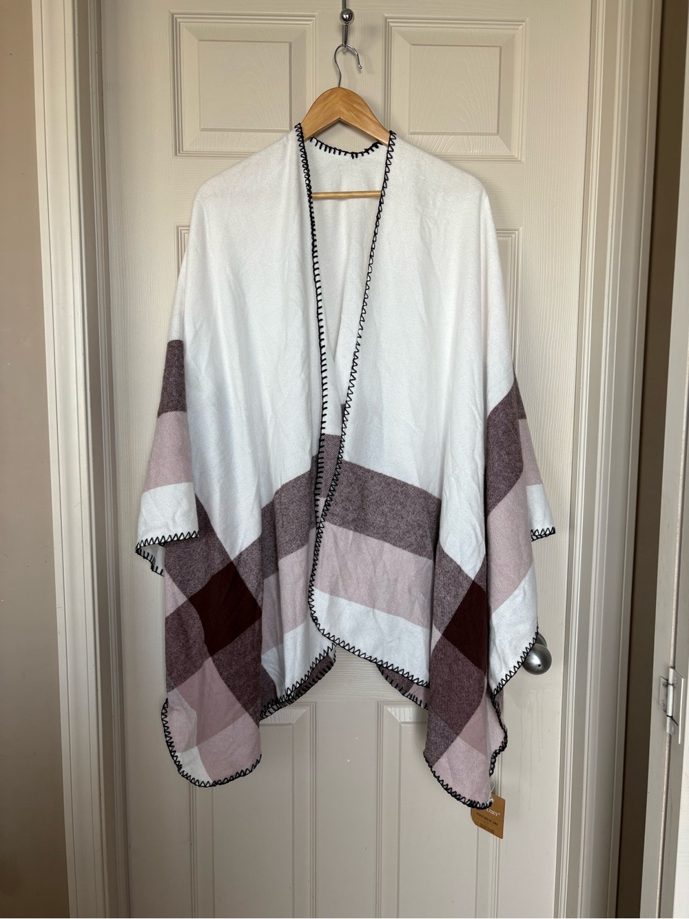 NWT Plaid Open Front Poncho Wrap Shawl - White & Burgundy (One Size)